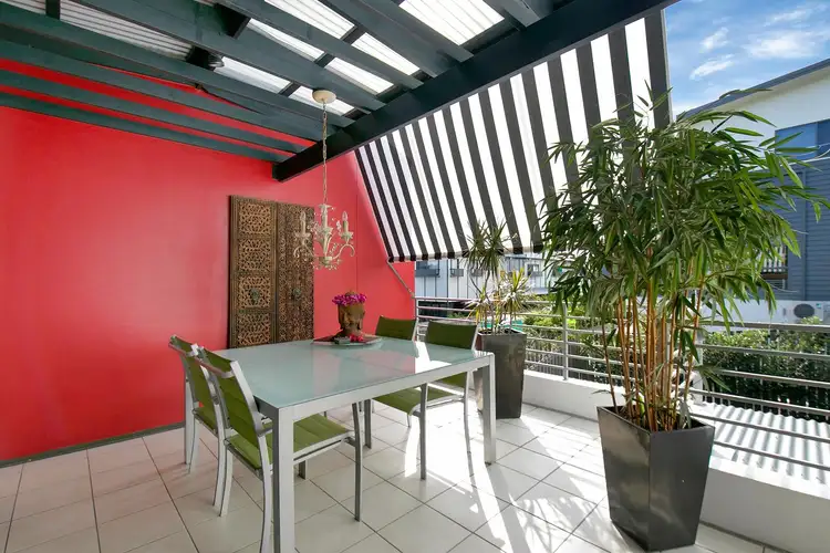Fifth view of Homely townhouse listing, 2/25 Waverley Street, Annerley QLD 4103