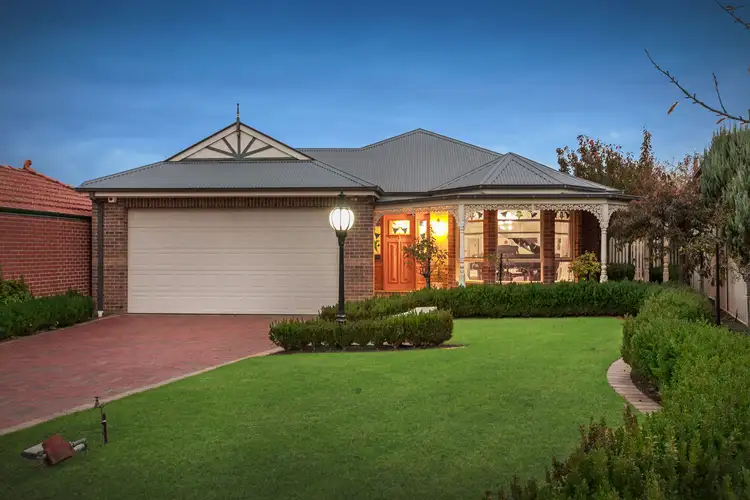 2 Penrose Court, Mill Park VIC 3082