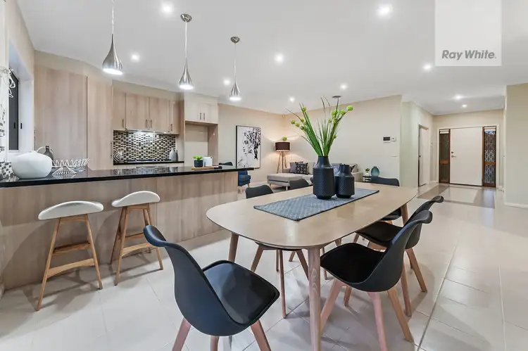 Fifth view of Homely house listing, 5 Elland Court, Craigieburn VIC 3064