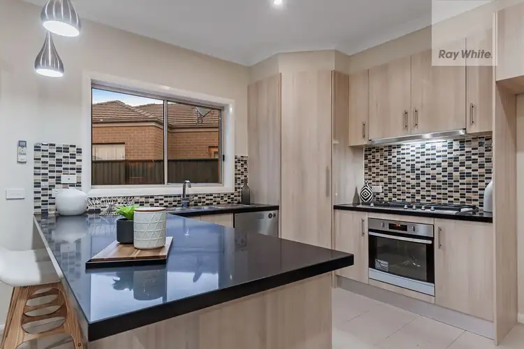 Seventh view of Homely house listing, 5 Elland Court, Craigieburn VIC 3064