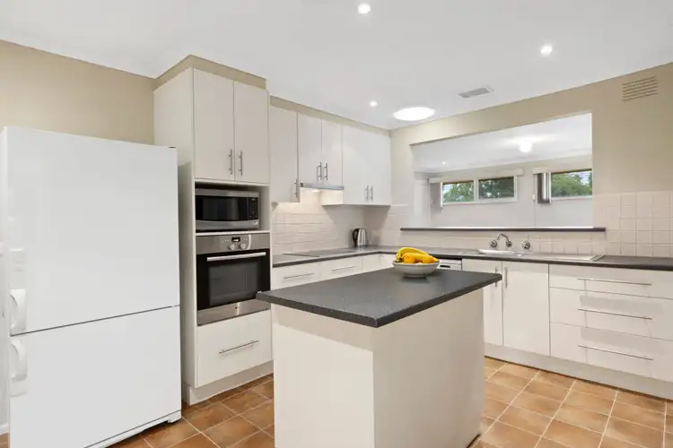 Fifth view of Homely house listing, 10 Coolaroo Court, Mooroolbark VIC 3138