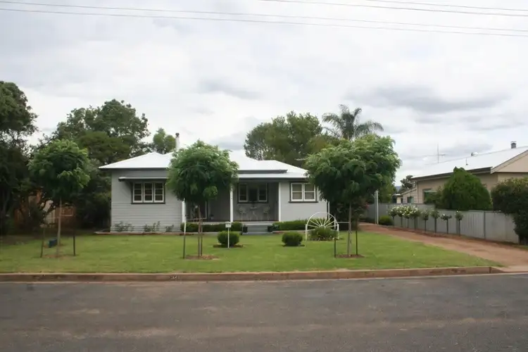 32 Bombelli Street, Bingara NSW 2404