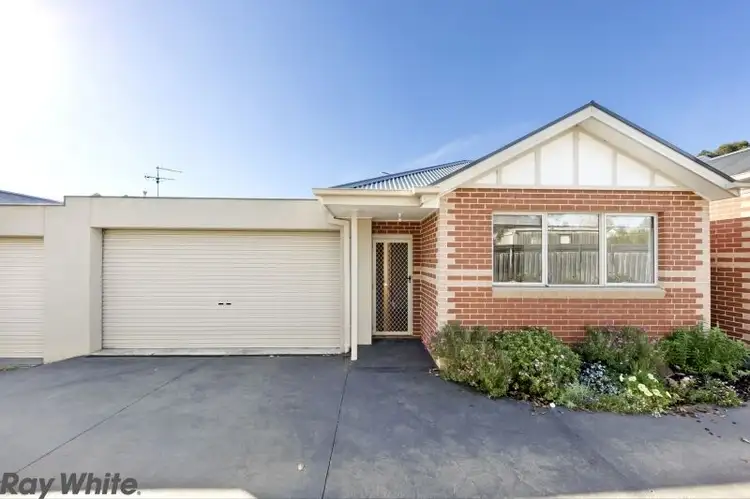 2/49 Murphy Street, Romsey VIC 3434