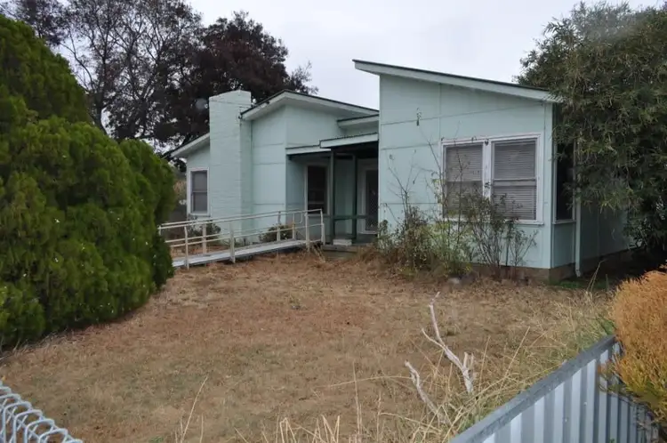15 Centenary Avenue, Cootamundra NSW 2590