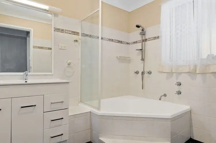 Sixth view of Homely house listing, 16 Kathryn Street, Kanahooka NSW 2530