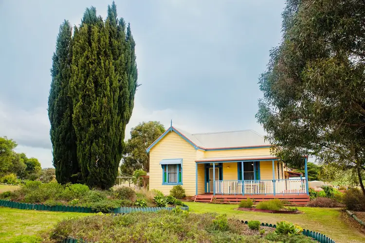 16 Township Road, Casterton VIC 3311