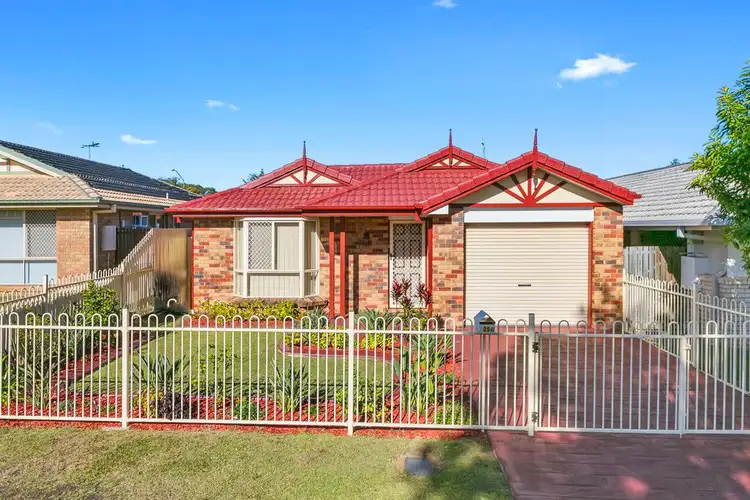 25 Macknish Crescent, Coopers Plains QLD 4108