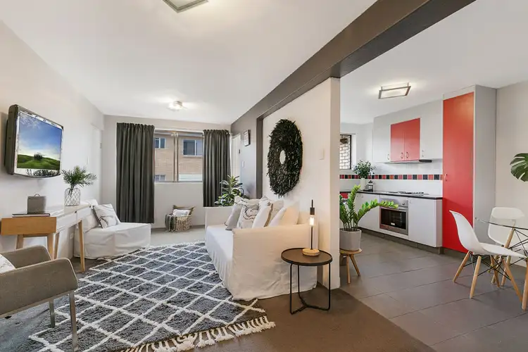 Fourth view of Homely unit listing, 1/72 Kitchener Street, Coorparoo QLD 4151