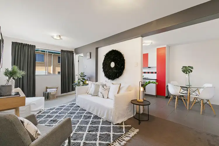 Sixth view of Homely unit listing, 1/72 Kitchener Street, Coorparoo QLD 4151