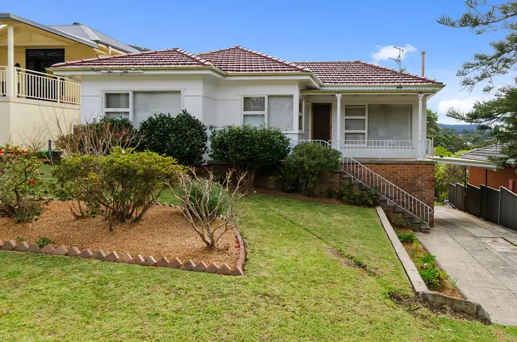72 Gahans Avenue, Woonona NSW 2517