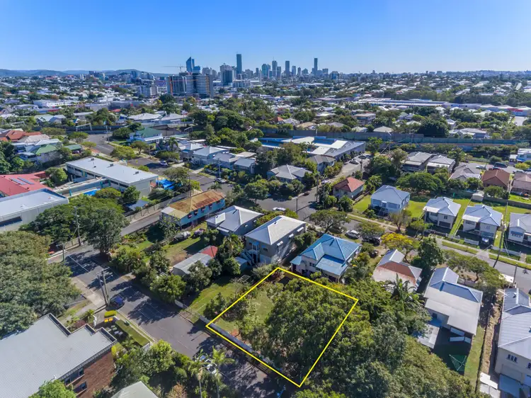 16 Churchill Street, Woolloongabba QLD 4102