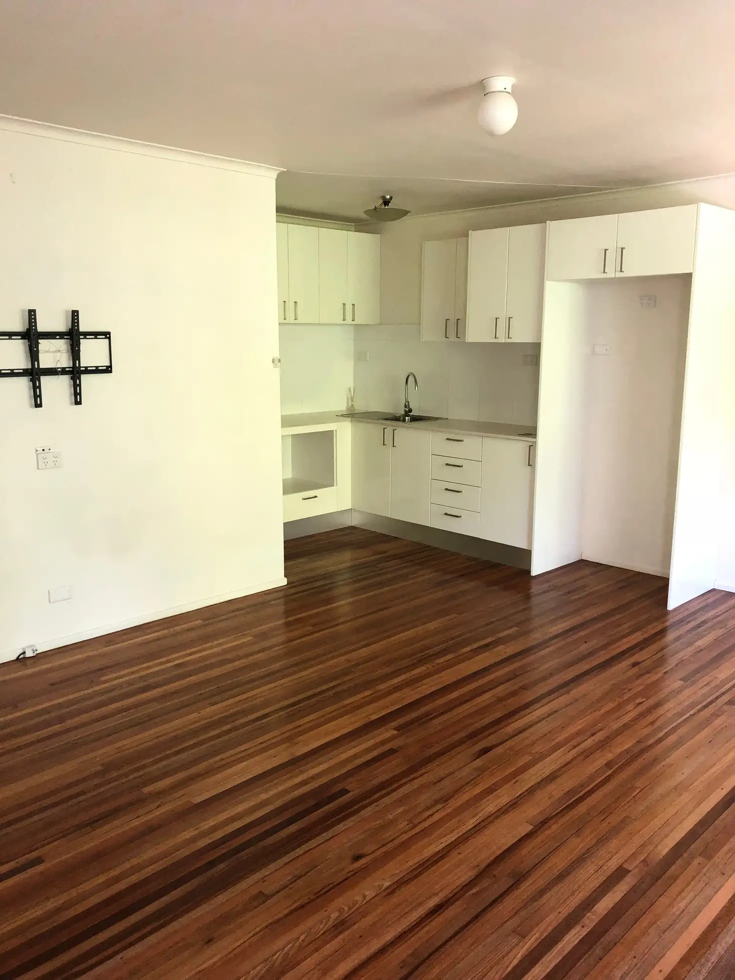 Main view of Homely unit listing, 2/51 Shetland Street, Morningside QLD 4170