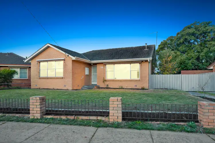 6 Armata Crescent, Frankston North VIC 3200