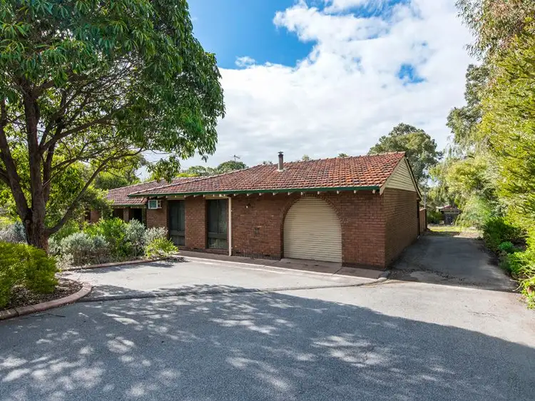 72 Sanderson Road, Lesmurdie WA 6076