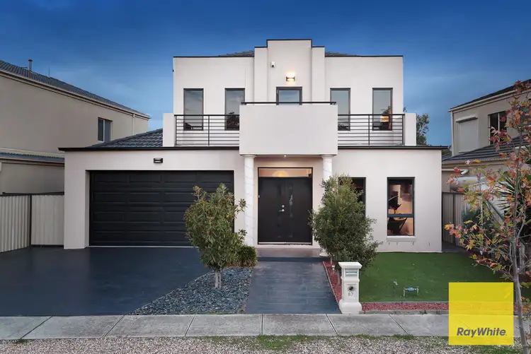 87 Hemsley Promenade, Point Cook VIC 3030