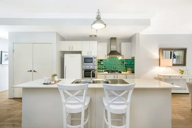 Third view of Homely unit listing, 304/3-5 Clydesdale Place, Pymble NSW 2073