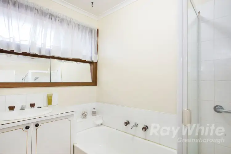 Fifth view of Homely house listing, 1 Hedline Place, Macleod VIC 3085