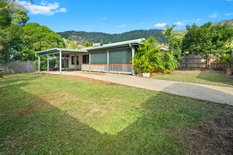 7 Solway Avenue, Cannonvale QLD 4802