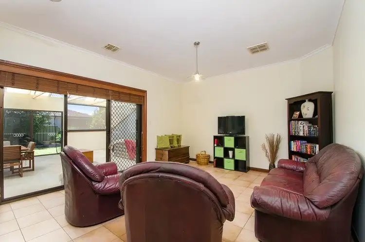 Sixth view of Homely house listing, 2 Westlands Court, Mount Gambier SA 5290