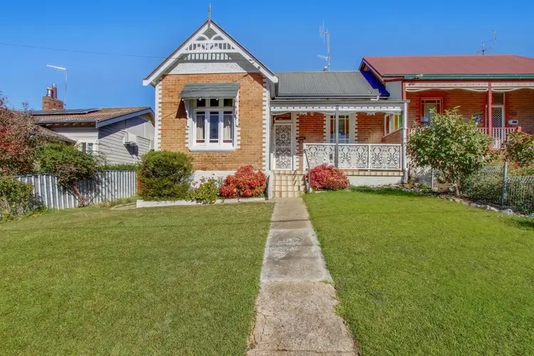 122 Clinton Street, Goulburn NSW 2580