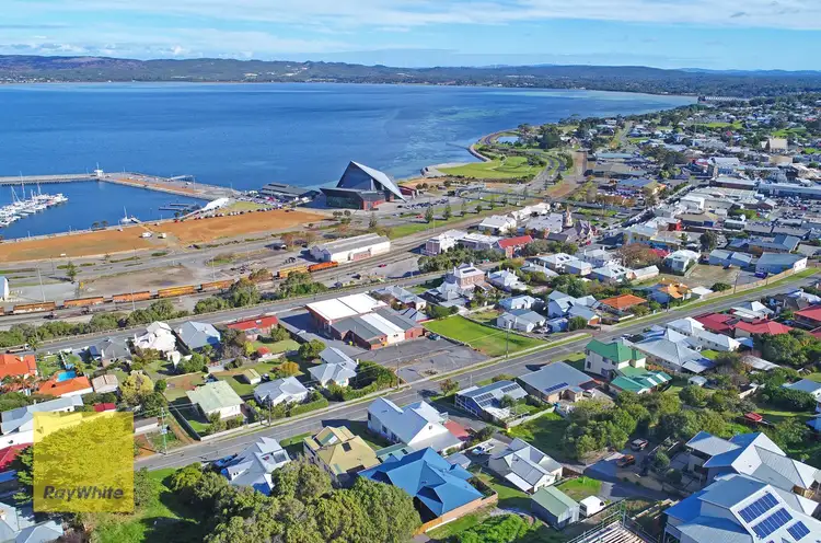 12a Frederick Street, Albany WA 6330