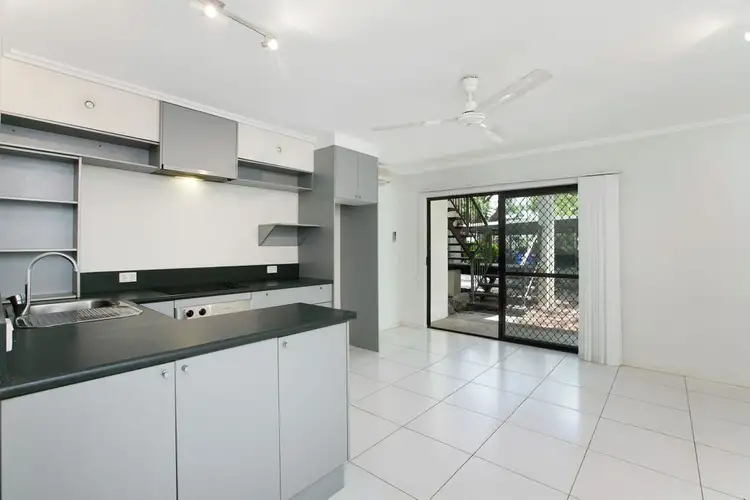 4/4 McPherson Close, Edge Hill QLD 4870
