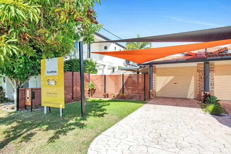 1/12 Rouen Avenue, Paradise Point QLD 4216