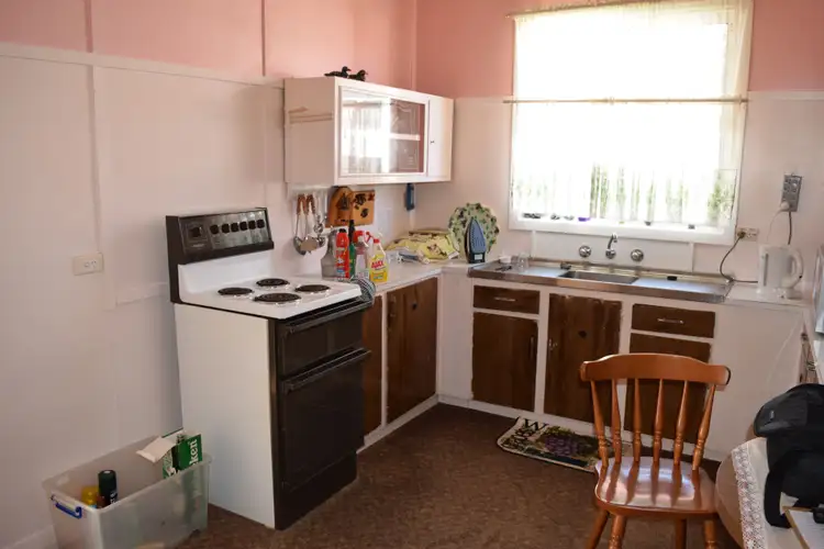 Fifth view of Homely house listing, 11 Wirruna Street, Guyra NSW 2365