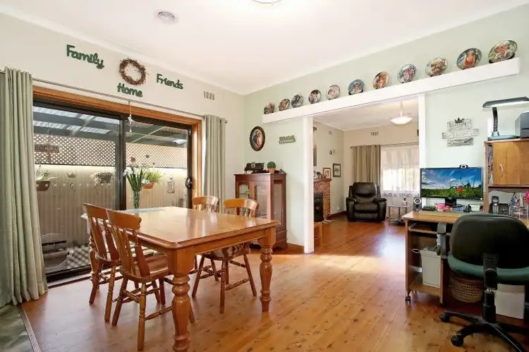 Fifth view of Homely house listing, 395 Kotthoff Street, Lavington NSW 2641