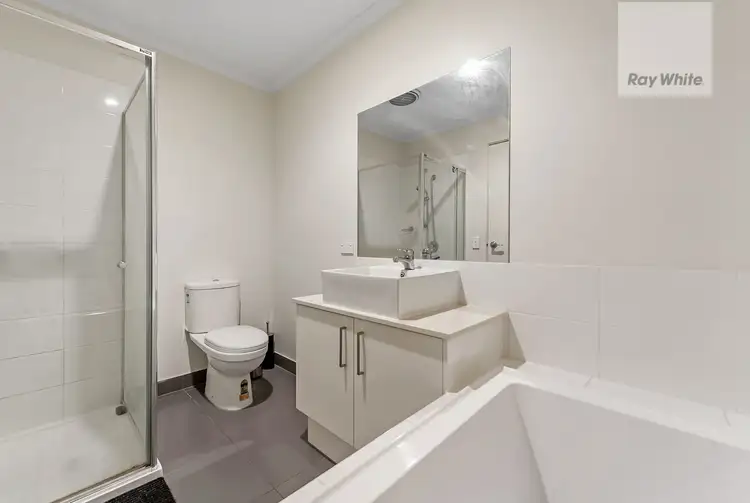 Sixth view of Homely house listing, 34 Alexander Circuit, Craigieburn VIC 3064