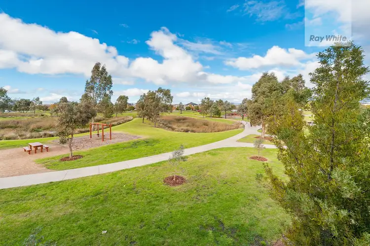 Seventh view of Homely house listing, 34 Alexander Circuit, Craigieburn VIC 3064