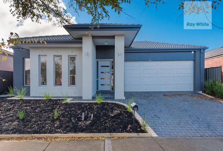 18 Arapiles Avenue, Craigieburn VIC 3064