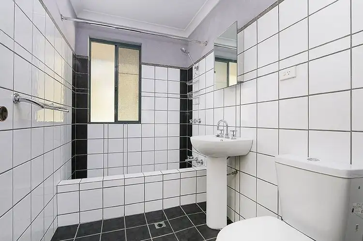 Sixth view of Homely house listing, 10 Stevens Place, Kardinya WA 6163