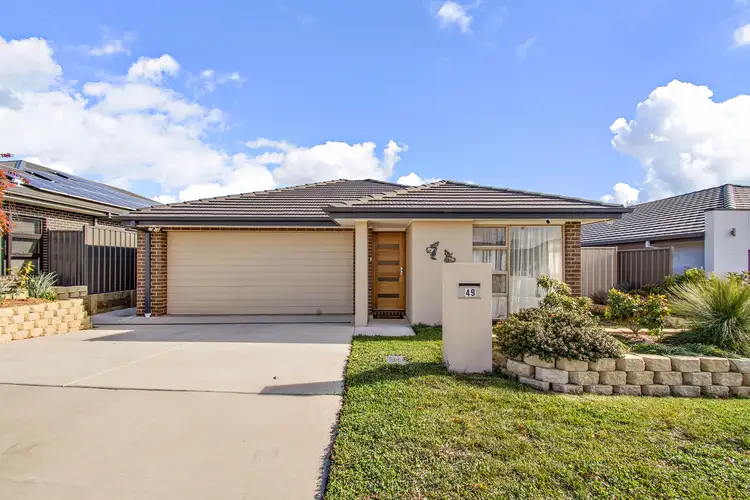 49 Harold White Avenue, Coombs ACT 2611