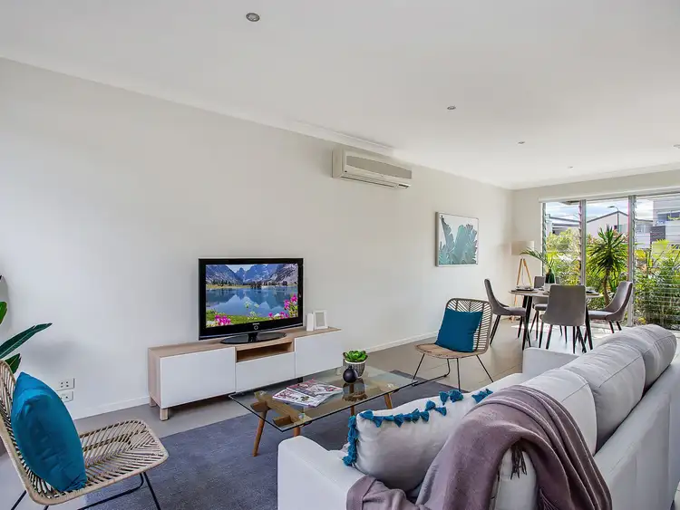 20 Emily Way, Varsity Lakes QLD 4227