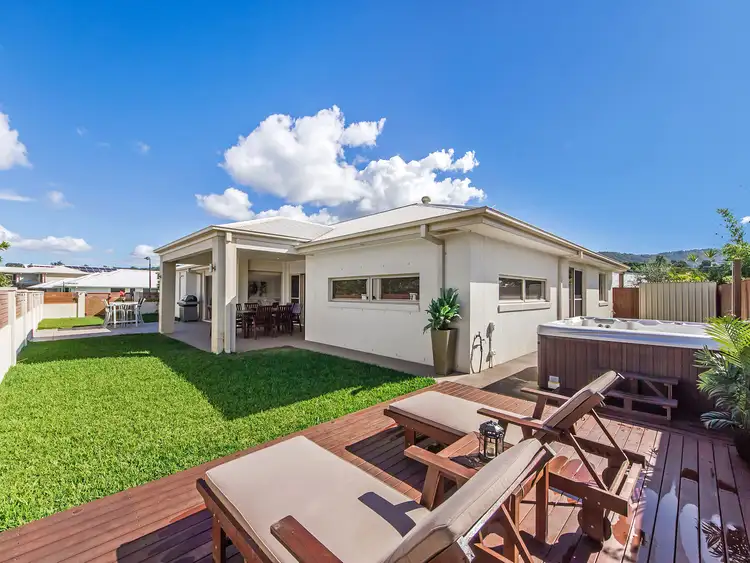 1 Sinclair Street, Maudsland QLD 4210