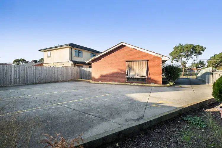 65 Fairbairn Road, Sunshine West VIC 3020