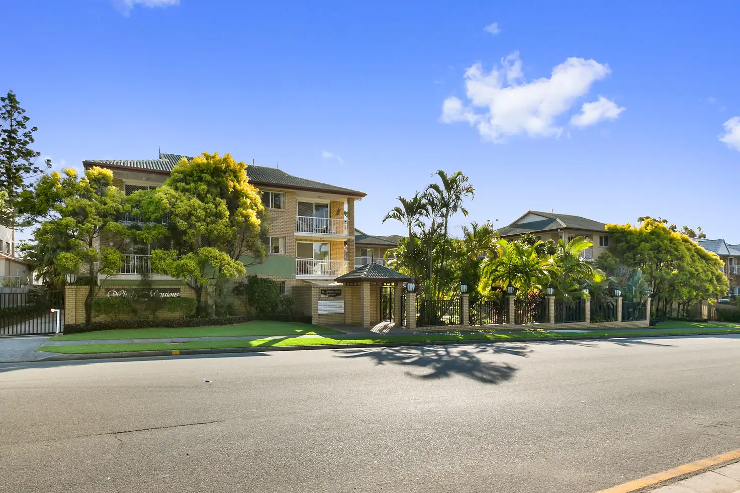 Main view of Homely unit listing, 4/16 Whitby Street, Southport QLD 4215