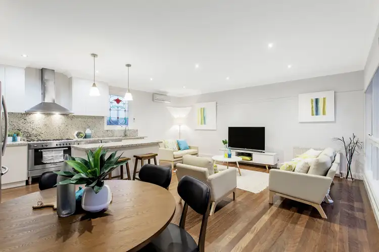 Second view of Homely house listing, 10 Argyle Close, Hughesdale VIC 3166