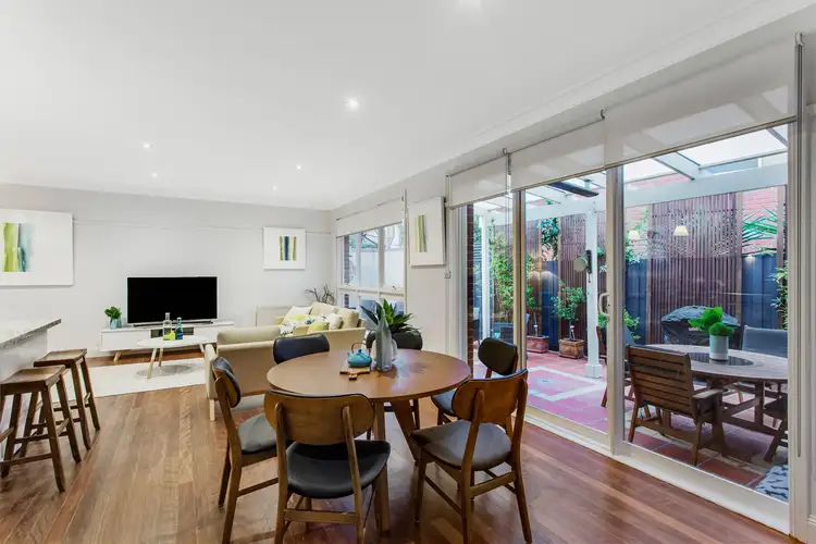 Fifth view of Homely house listing, 10 Argyle Close, Hughesdale VIC 3166