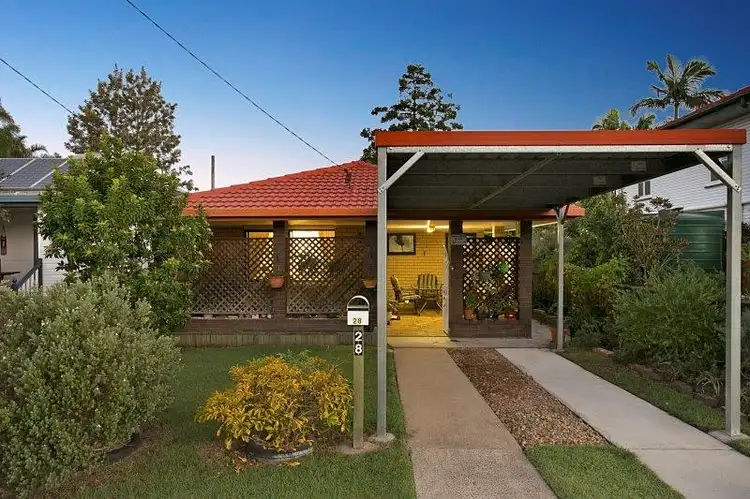 28 Price Street, Oxley QLD 4075
