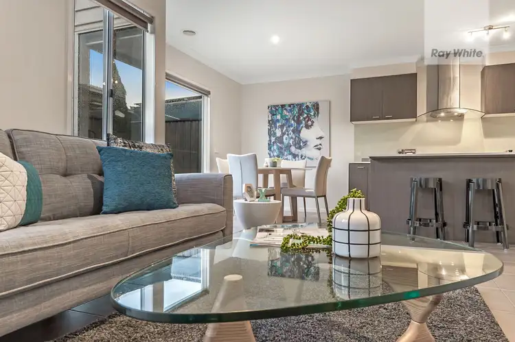 Fifth view of Homely house listing, 10 Crosskeys Road, Craigieburn VIC 3064