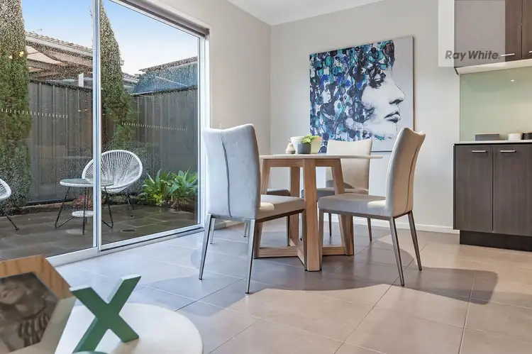 Sixth view of Homely house listing, 10 Crosskeys Road, Craigieburn VIC 3064