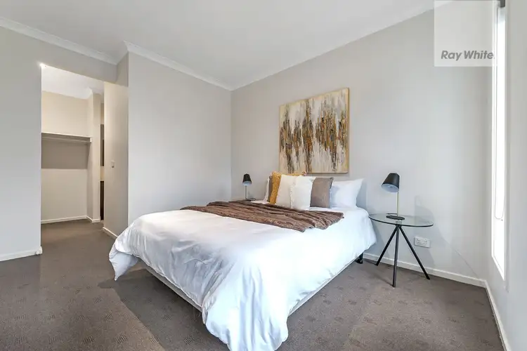 Seventh view of Homely house listing, 10 Crosskeys Road, Craigieburn VIC 3064