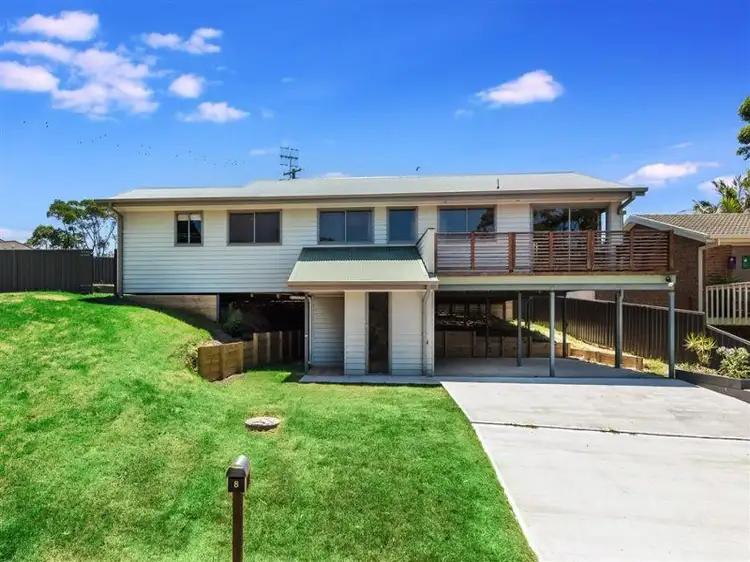 8 Weymouth Road, Lake Tabourie NSW 2539
