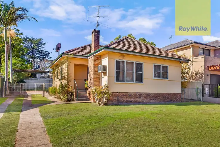 64 Redbank Road, Northmead NSW 2152
