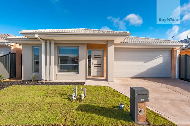13 Geyser Street, Craigieburn VIC 3064