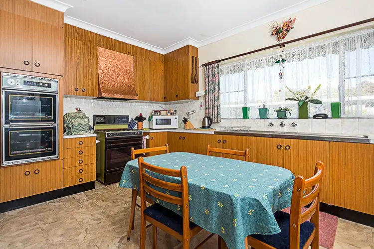 Sixth view of Homely house listing, 19 Cassinia Street, Queanbeyan NSW 2620