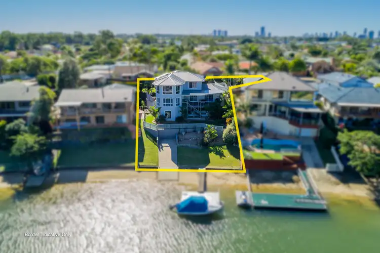 8 Adler Court, Benowa Waters QLD 4217