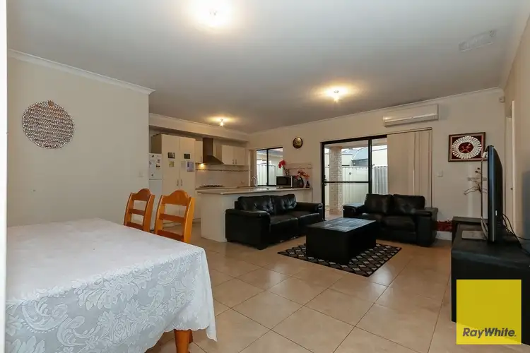 39B Holilond Way, Morley WA 6062